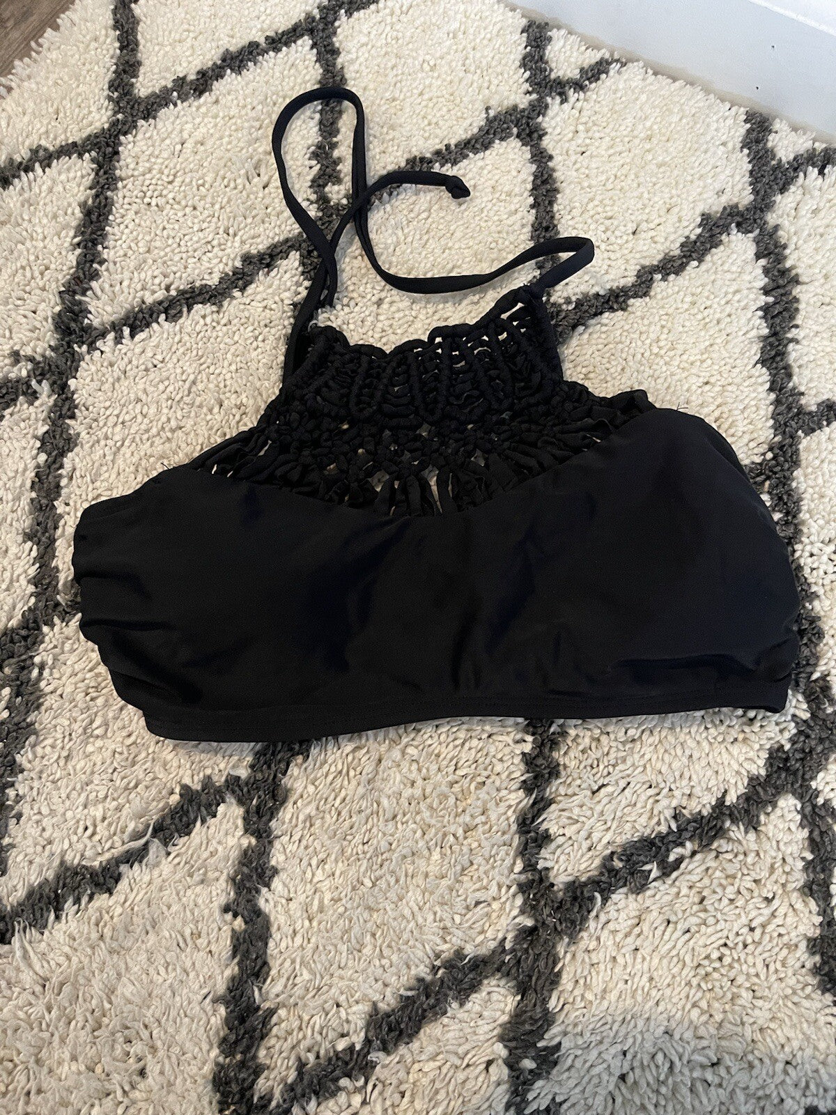 Xhilaration Swimsuit Top Black Medium 