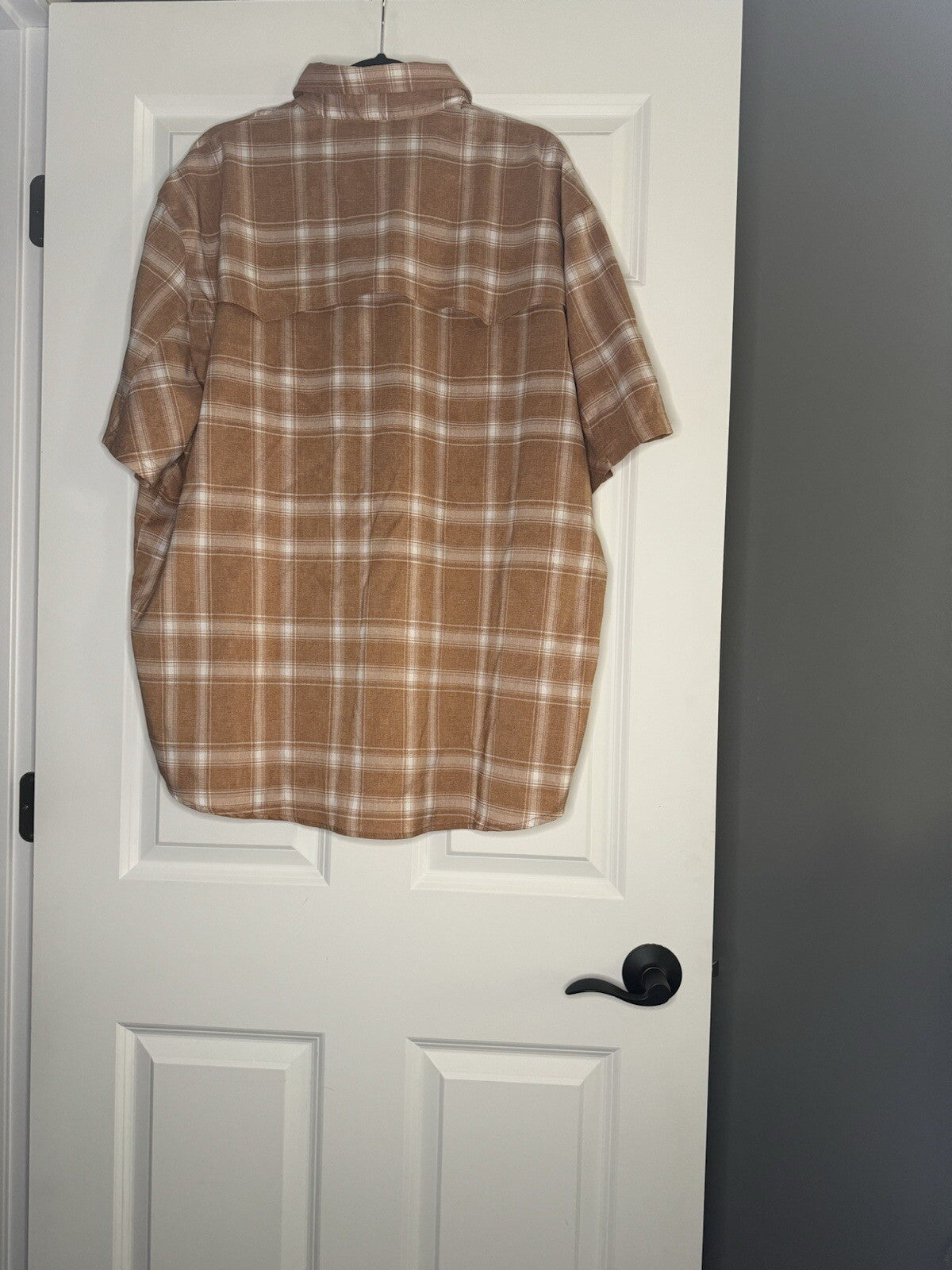 Huk Short Sleeve Button Up Shirt Xxl Brown White Plaid Never Worn 