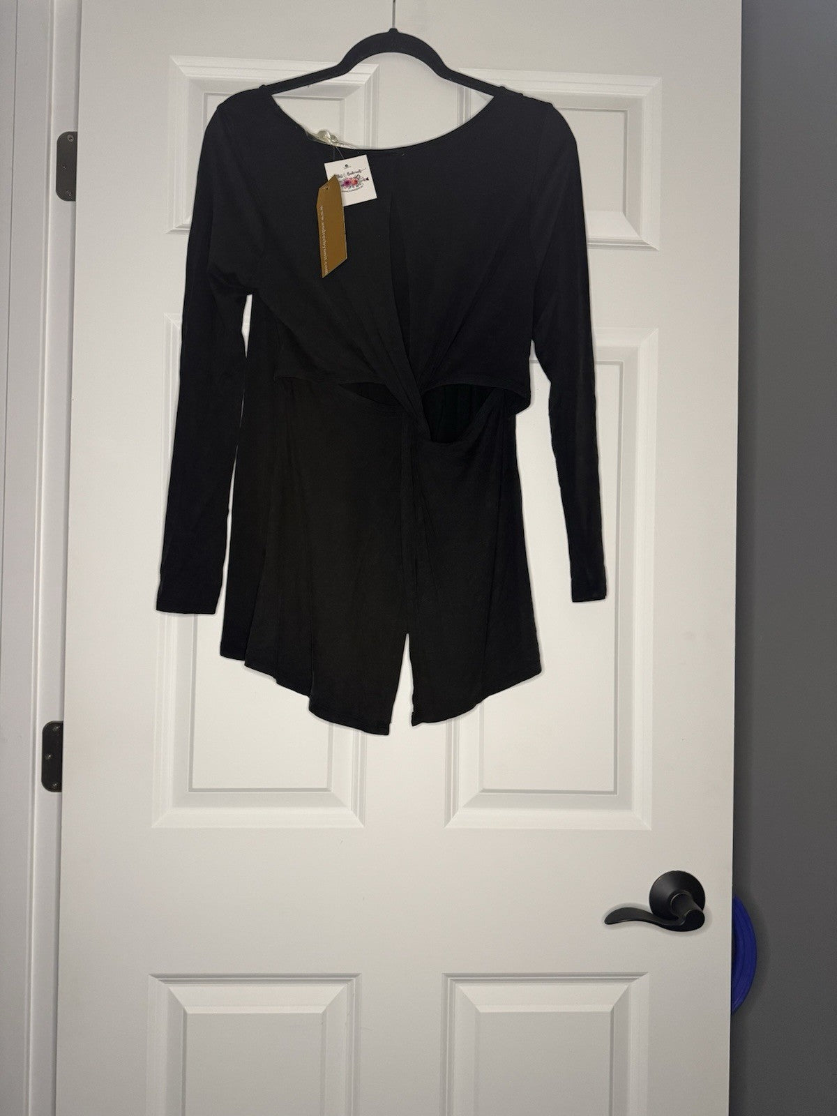 Andree By Unit Long Sleeve Top With Split Open Back Small Black Nwt 