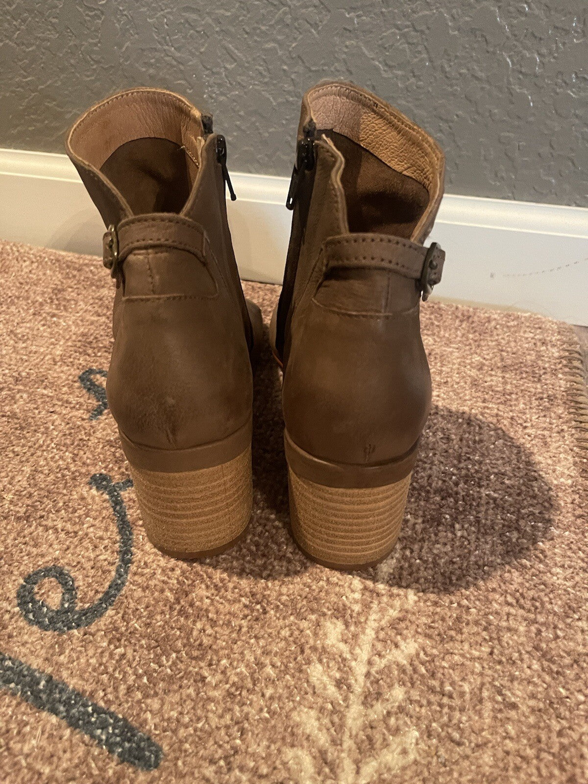 Vintage Foundry peep toe shoes size 8 taupe NEW
