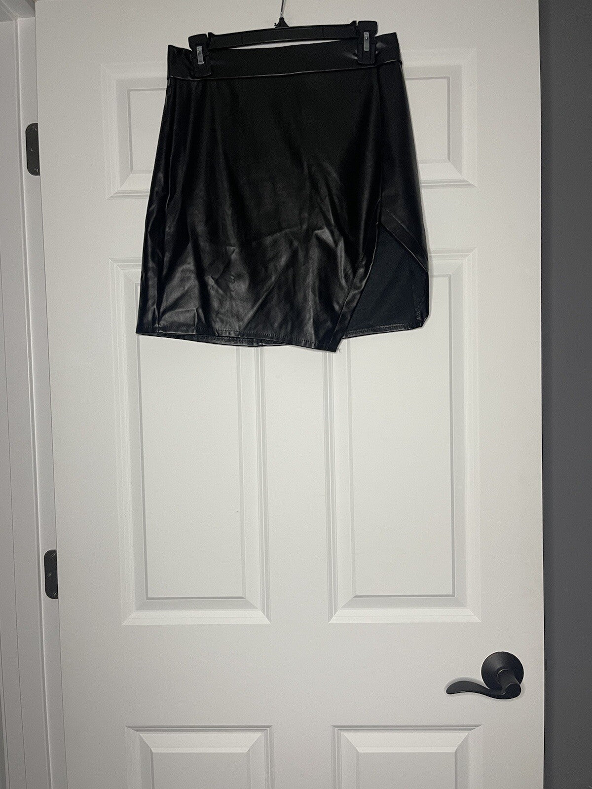 Choles black pleather skirt large NWT