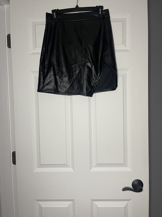Choles black pleather skirt large NWT