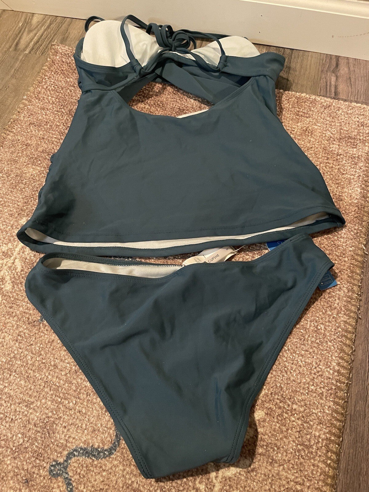 Cupshe 2 Piece Swimsuit Small Green New With Tags