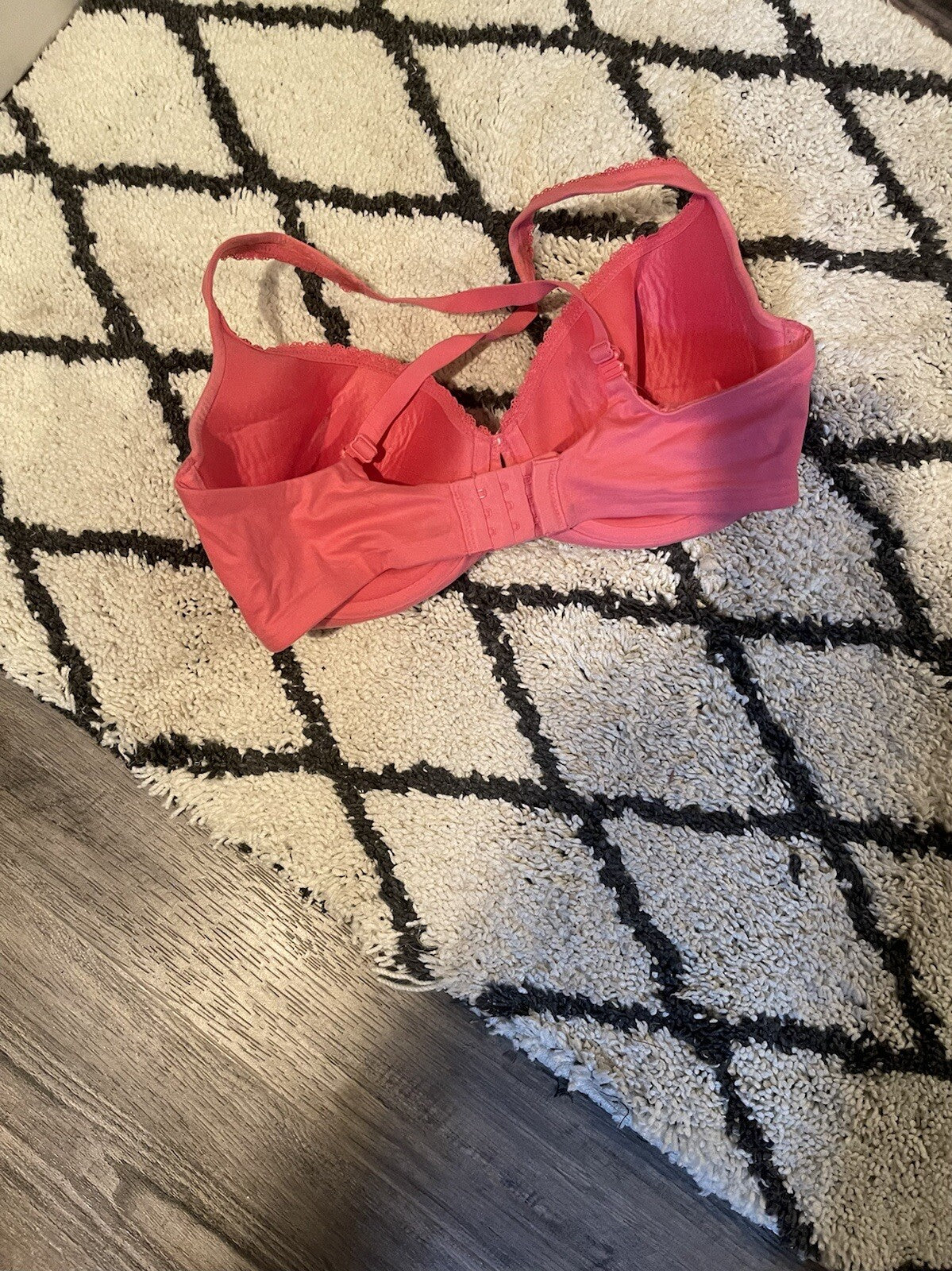 Victoria's Secret body by victoria lined demi bra 34DDD pink