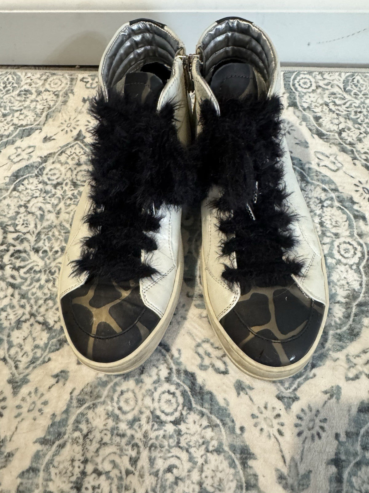 P448 White W Black And Gold Print And Fur Laces Size 38