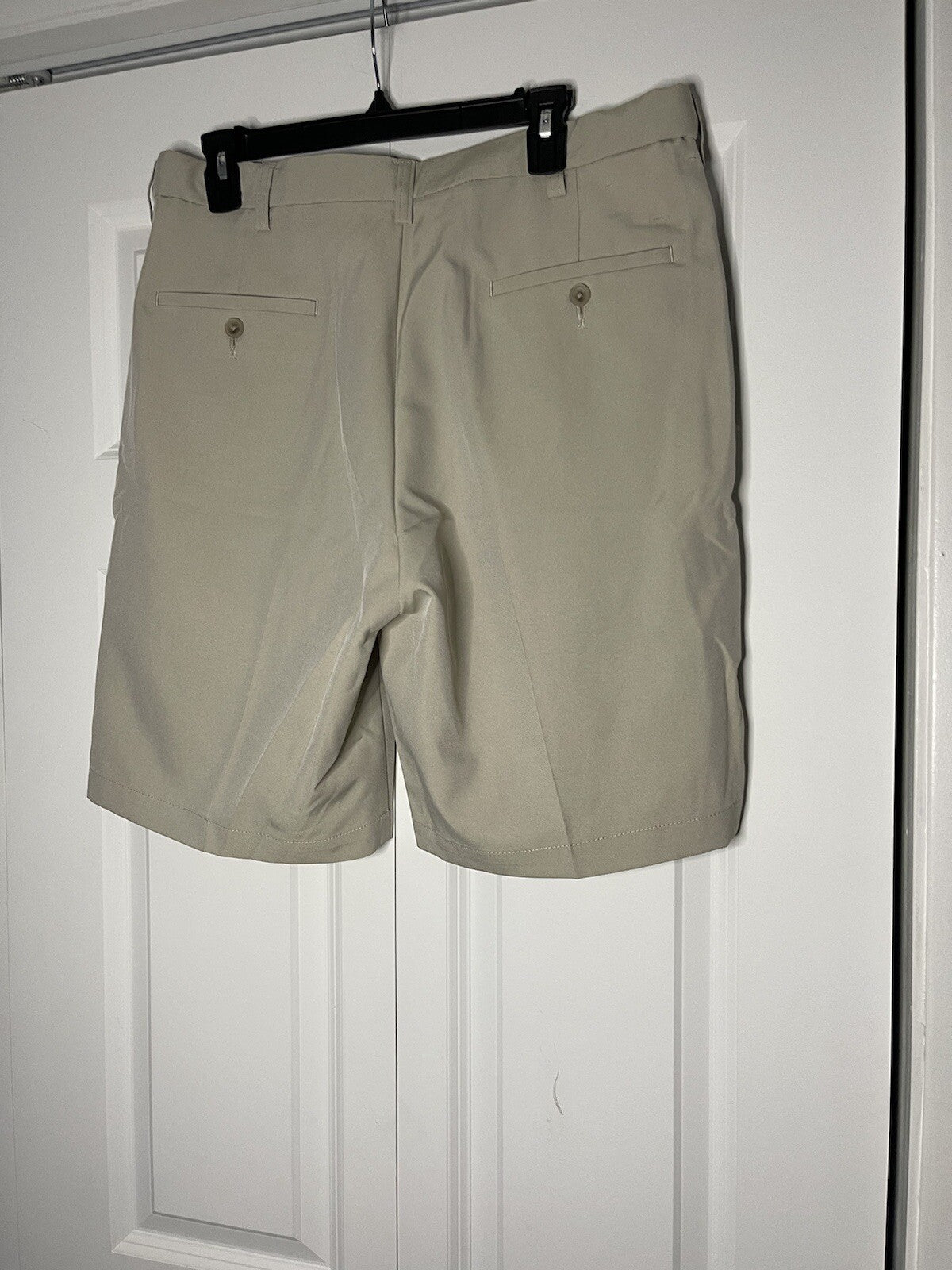Haggar mens shorts size 34 beige
