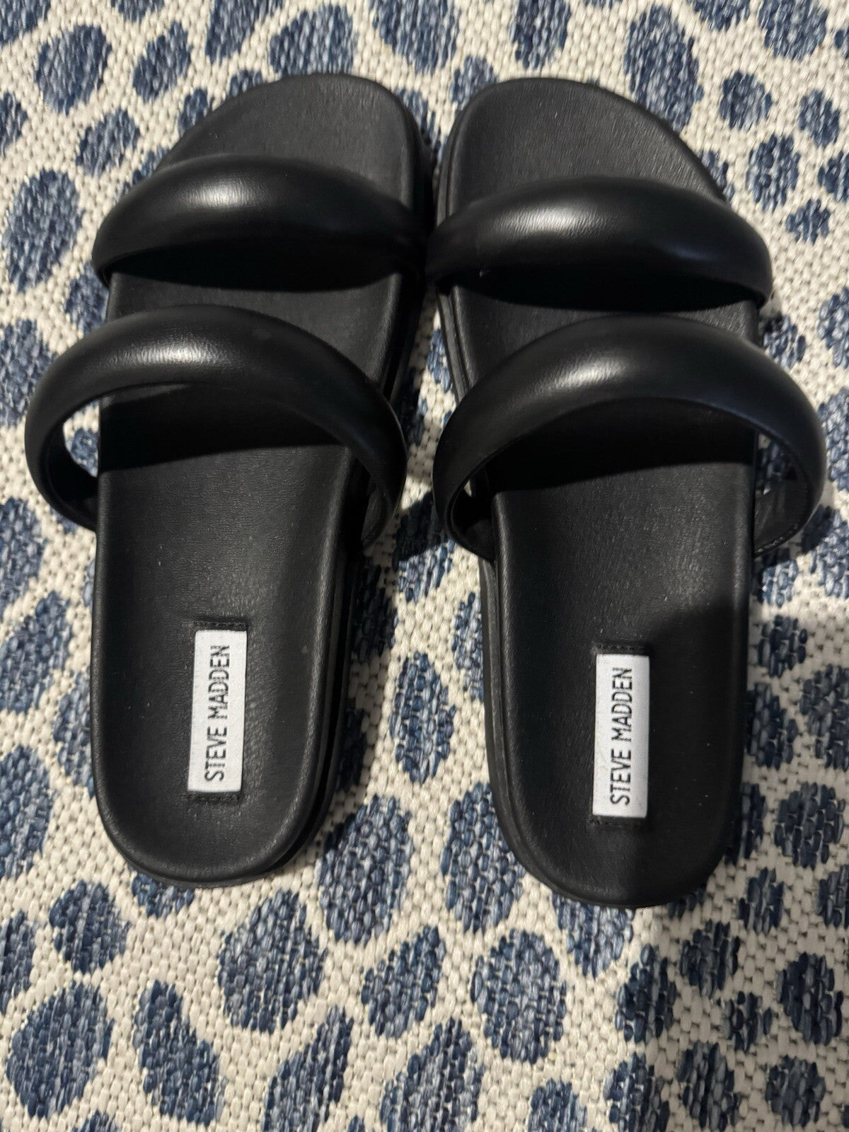 Steve Madden Black Strappy Slip On Sandals 10 Brand New