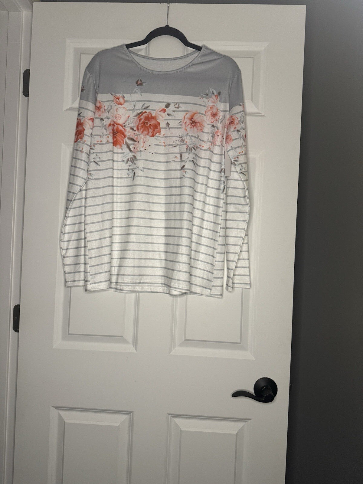 Envy Boutique Unbranded Xl Long Sleeve Blouse White Gray Stripe W Multi Flor Nwt