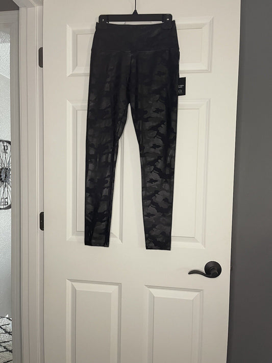 Simply Vera Wang Slimming Waistband Leggings Small Camo Print Black Nwt