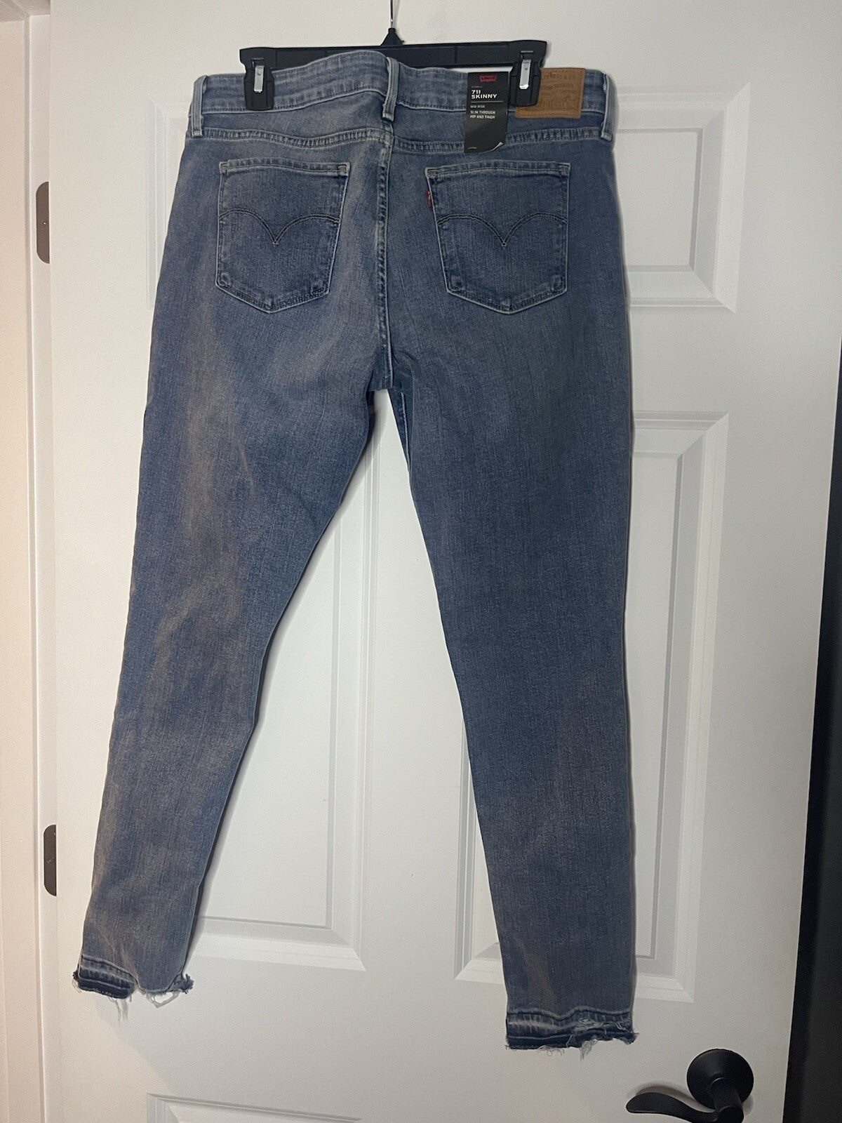 Levi 711 skinny jeans size 31x 32 womens NWT msrp 128.00