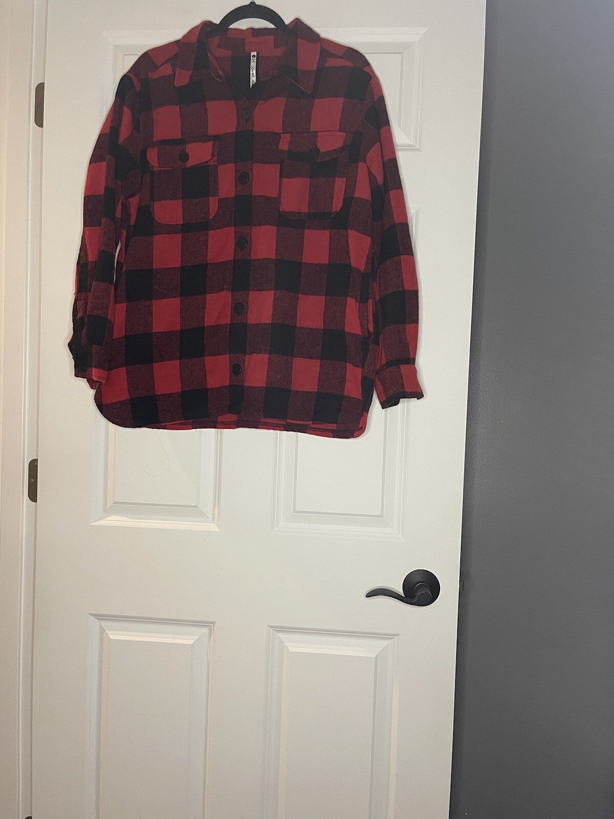 Leo And Nicole Plaid Shacket Large Black And Red 