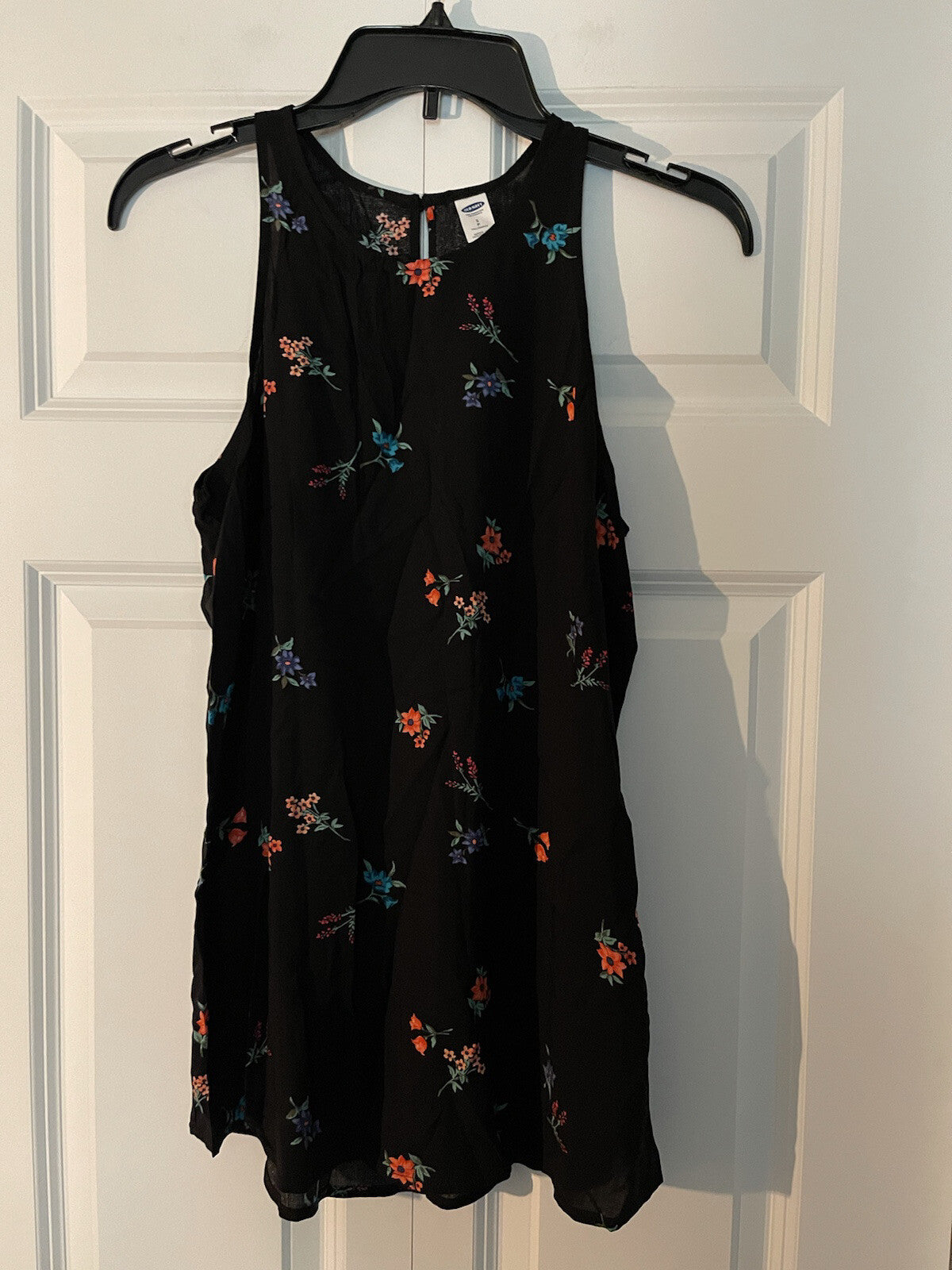 Old Navy small tall sleeveless blouse black with multicolor floral nwt