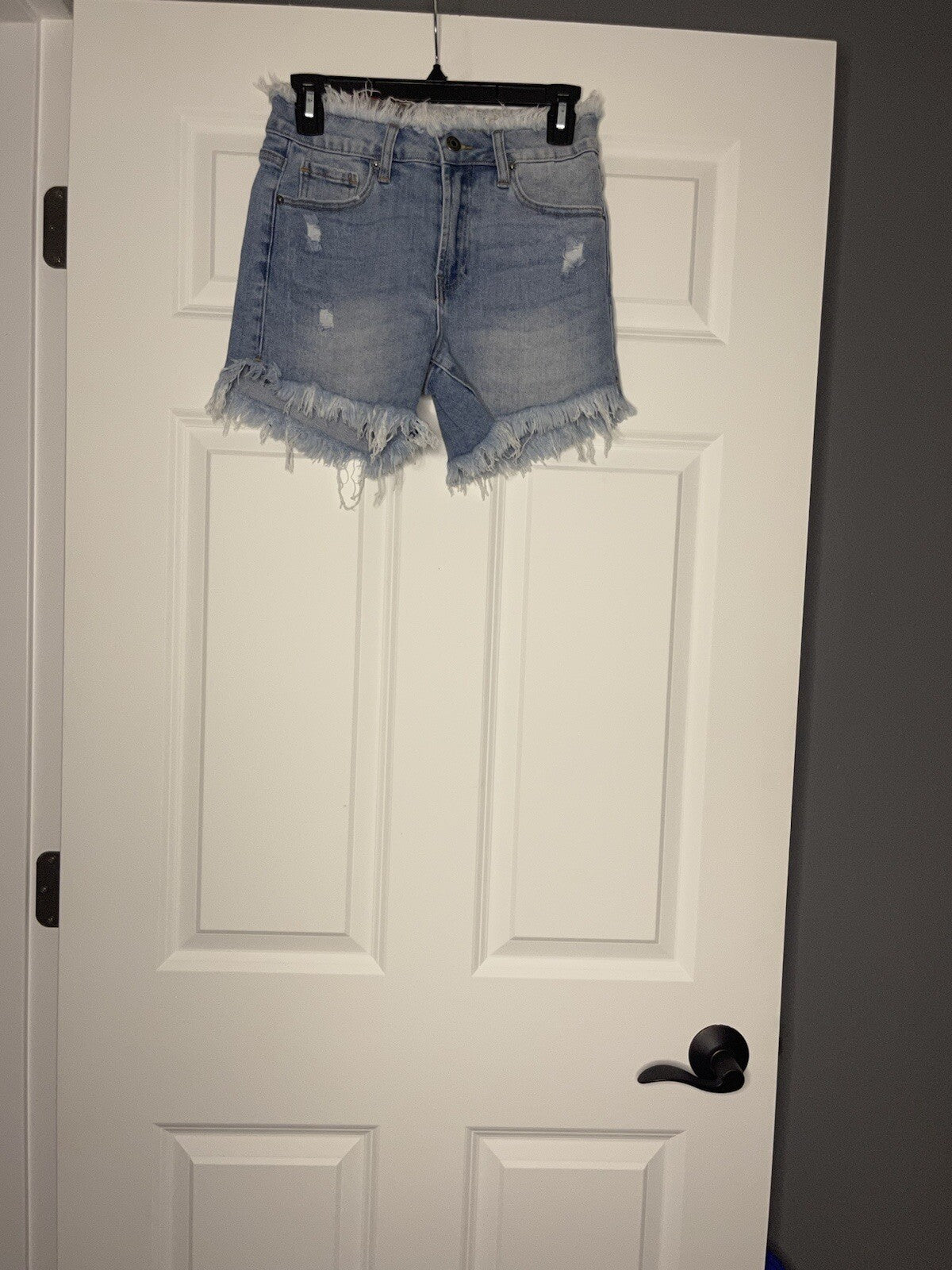 Risen Ireland light wash fray shorts small NWT