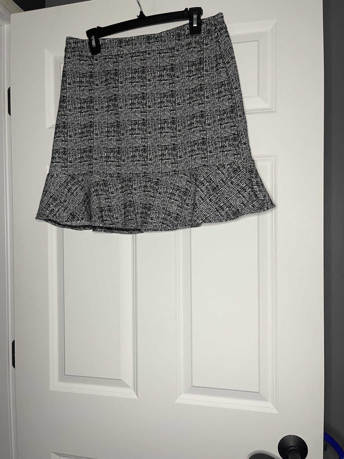 Banana Republic skirt size 10 black and white print nwt 