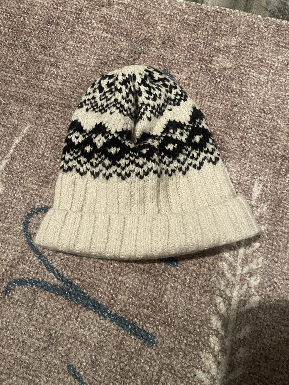 American Eagle Beige And Black Beanie 