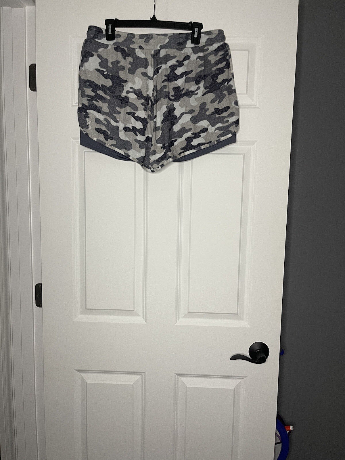 Zyia camo lounge shorts w liner 2xl gray/black 