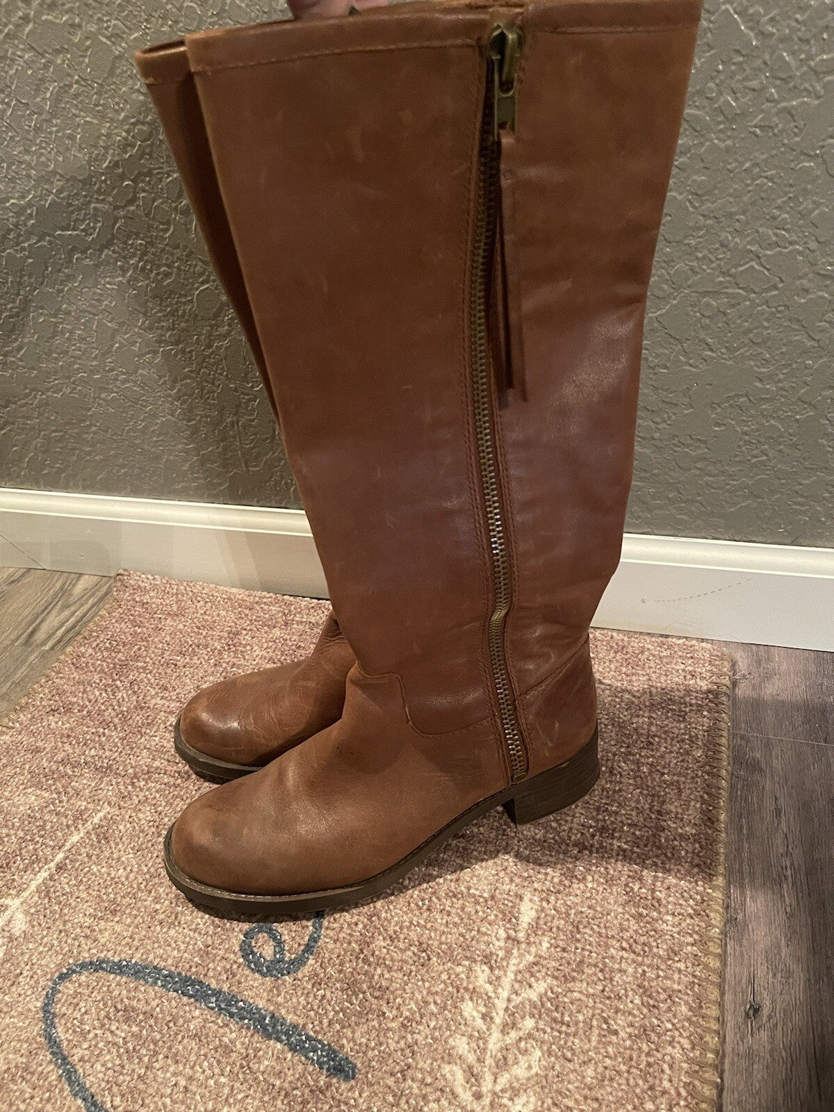 Lucky brand tall boots brown 8.5 in excellent condition