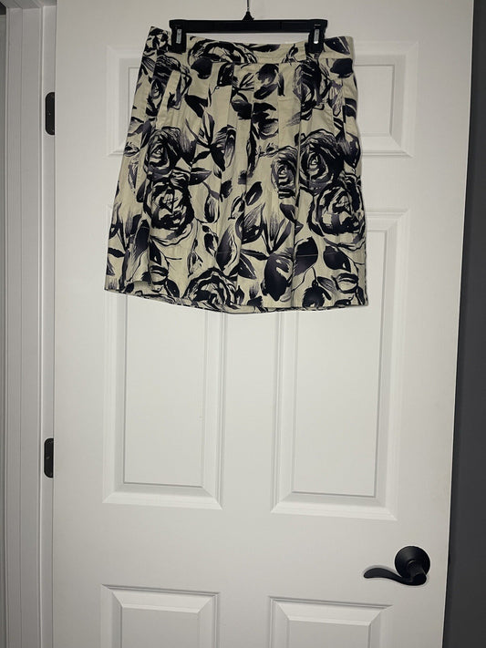 Cabi Skirt Size 6 Ivory Black Violet Floral W Pockets