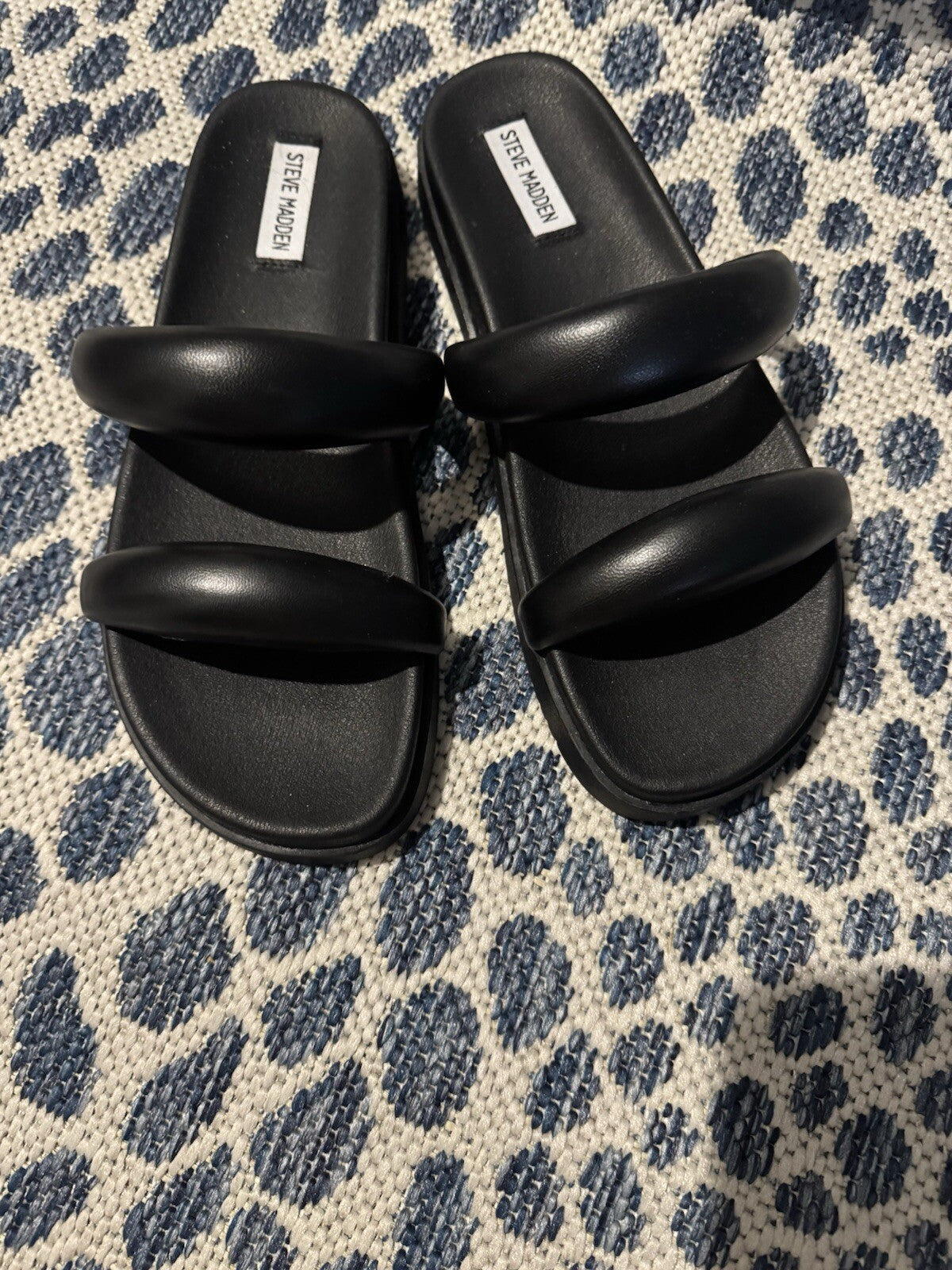 Steve Madden Black Strappy Slip On Sandals 10 Brand New