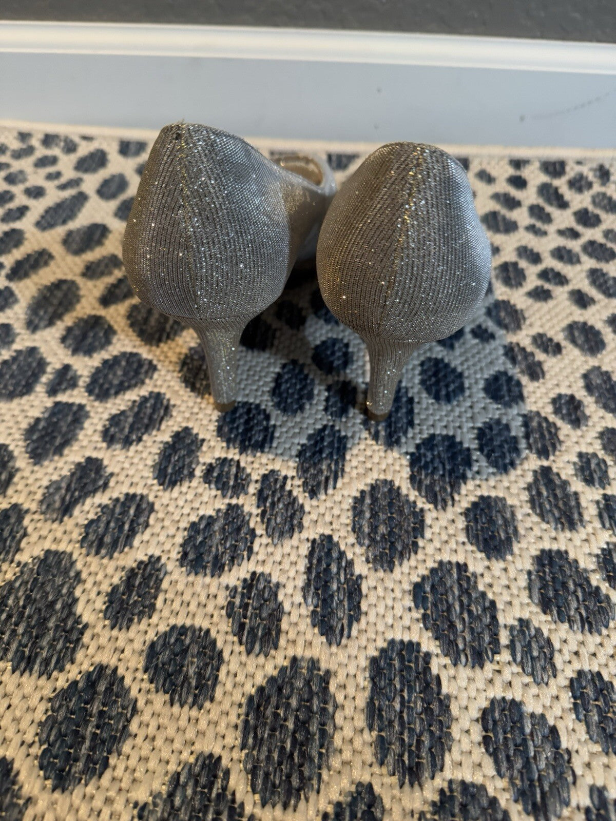 Kelly And Katie Peep Toe Heels 8 Gold Sparkle 