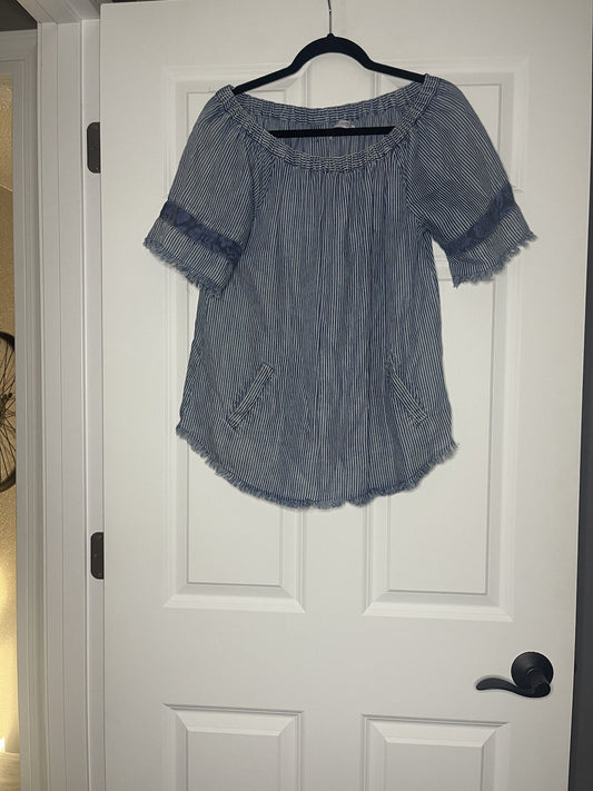 Billy T short sleeve blouse medium blue white striped with pockets 