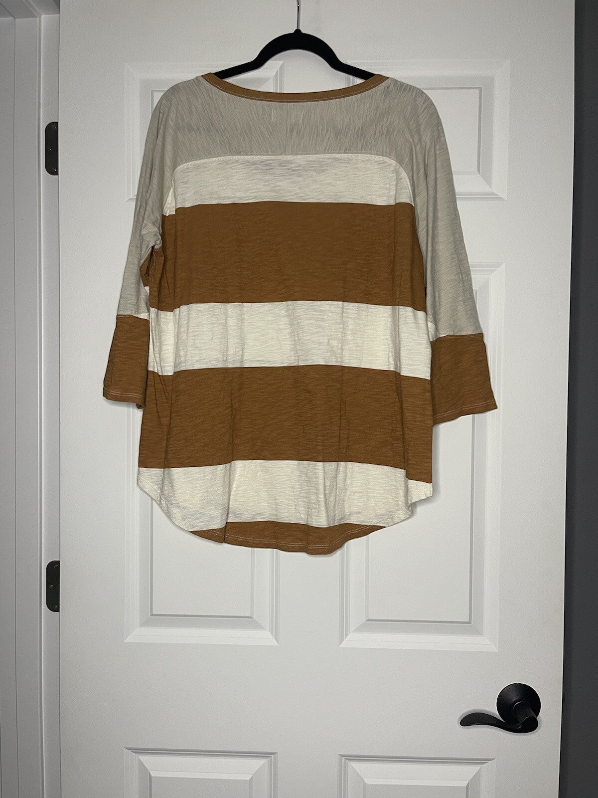24/7 Maurice’s 3/4 sleeve blouse xl rust white beige NWT