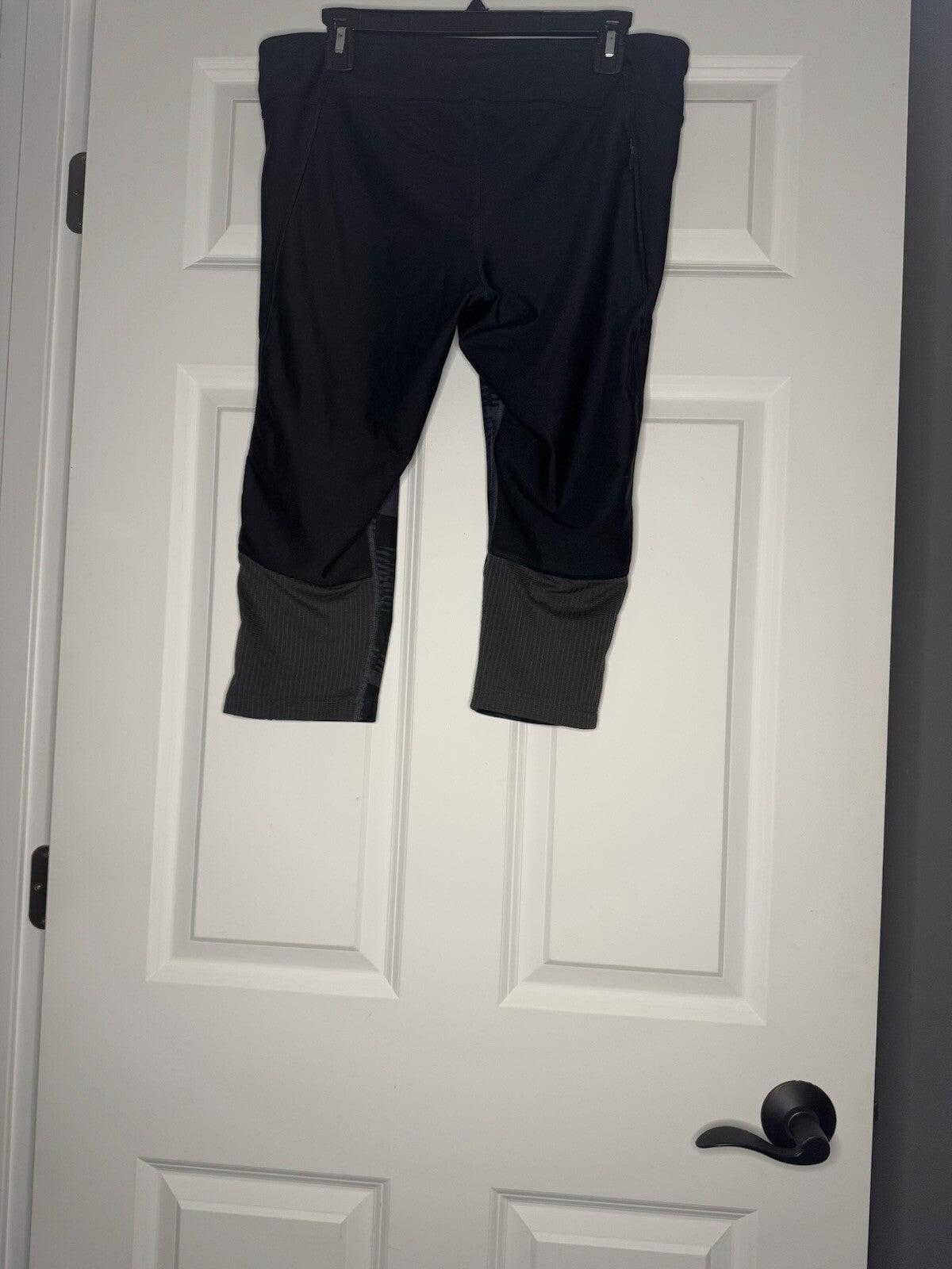 Under Armour Compression Heatgear Cropped Leggings Xl Gray And Black Print 