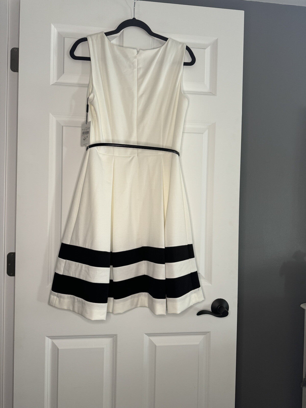 Calvin Klein Ivory And Black Dress With Attached Belt Size 10 Nwt $89.99
