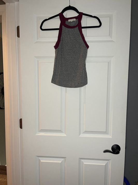 Truly madly deeply medium sleeveless crop top medium gray maroon trim