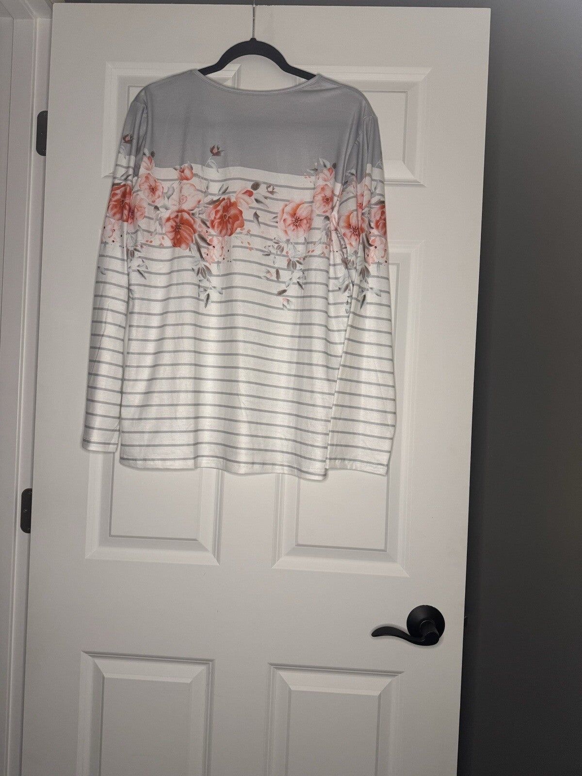 Envy Boutique Unbranded Xl Long Sleeve Blouse White Gray Stripe W Multi Flor Nwt