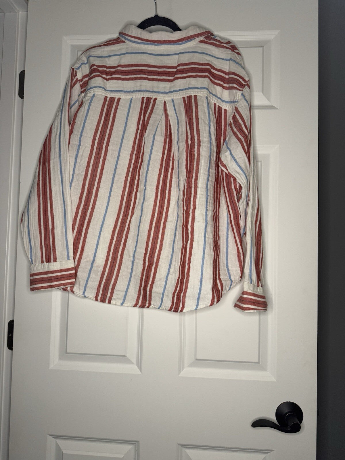 Maurice’s Long Sleeve Button Up Top White Blue Red Stripe Xl Nwt 36.90