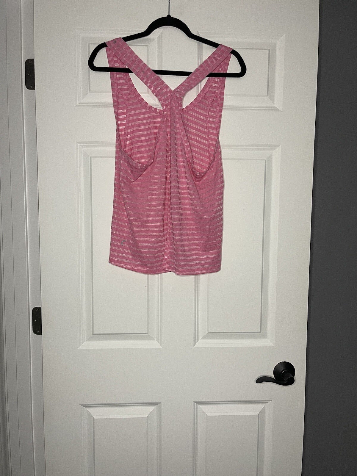 Zyia split back tie tank large pink 