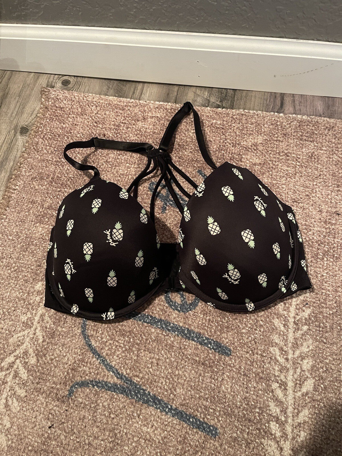 Pink By Vs Everywhere Push Up Bra 34dd Black W Multi Pineapple Print 