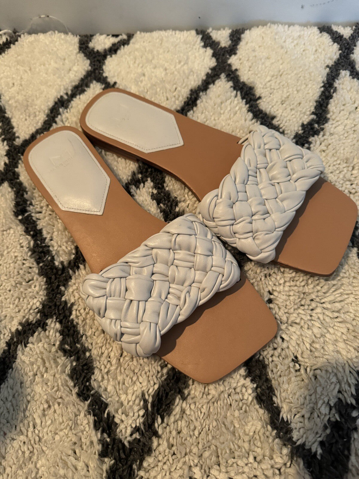 Marc Fischer Slide Sandals Woven Size 10 Ivory 