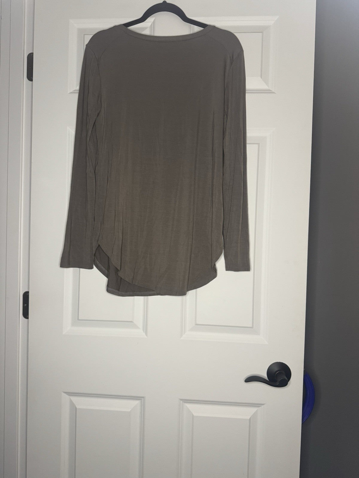 Emmas Closet Long Sleeve Taupe Medium
