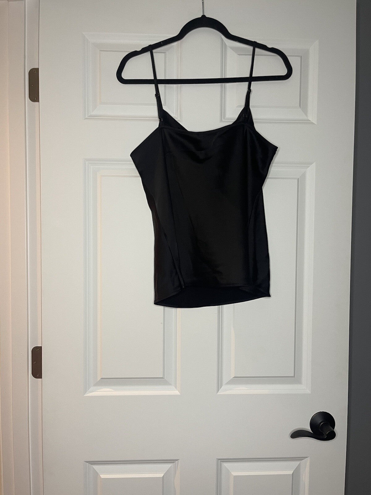 Banana Republic thin strap sleeveless blouse large hangs down in front black nwt