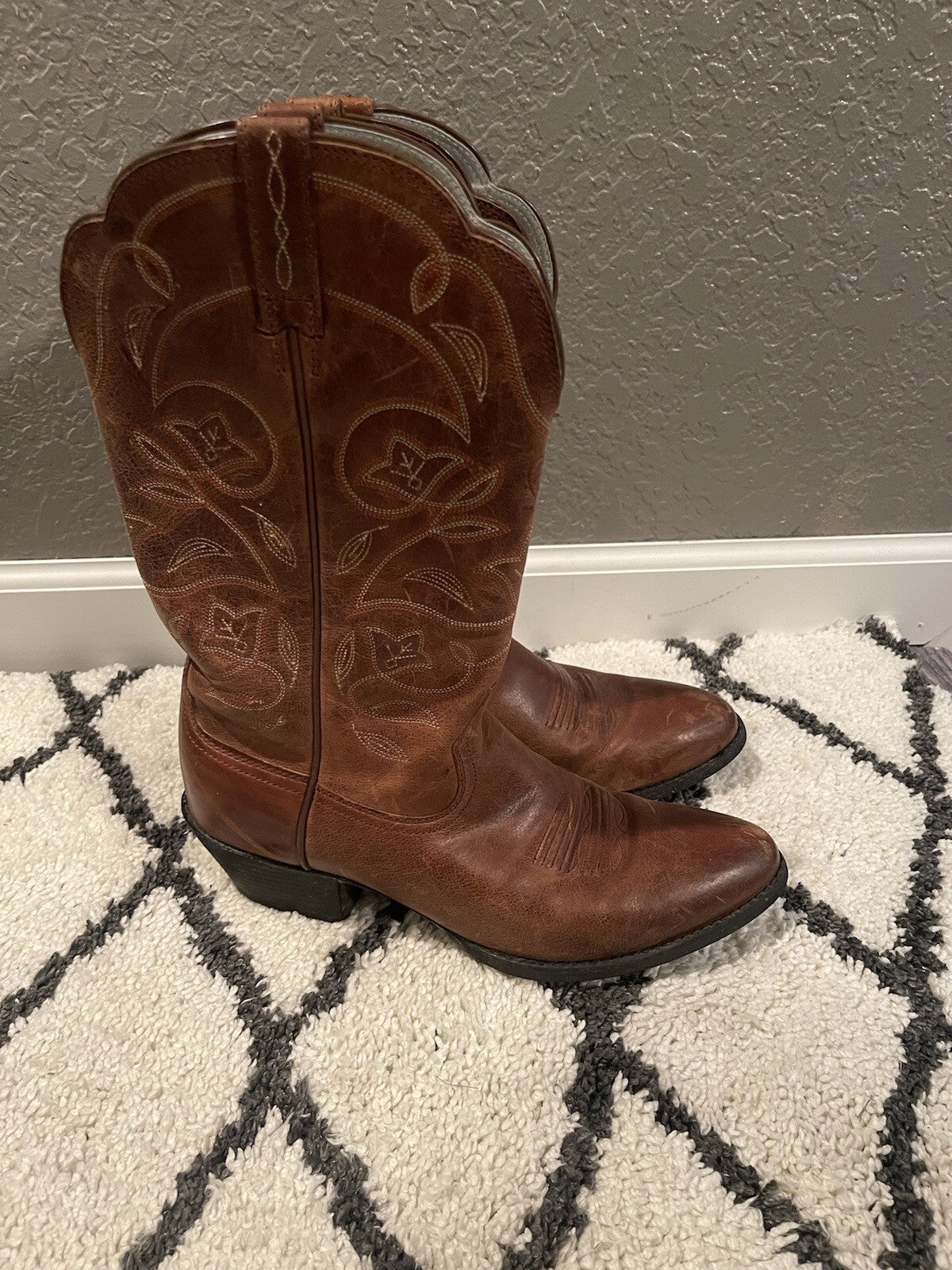 Ariat womens boots size 9 style 10001015