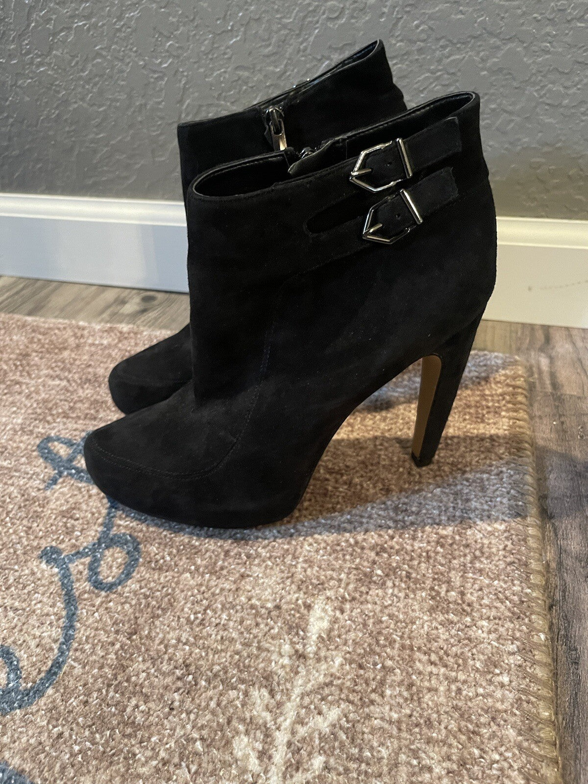 Sam Edelman high heel booties size 8 black