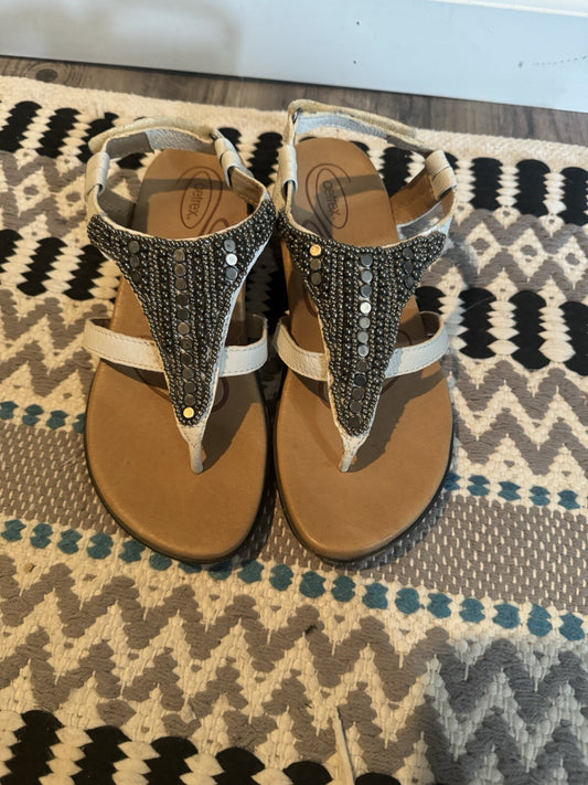 Aetrex Size 36 Strap back Sandals White W Beading 