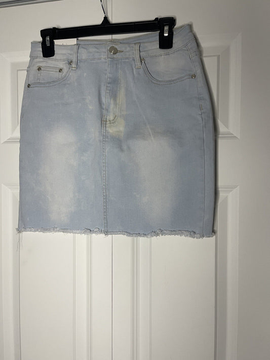 American Bazi jean skirt large light wash Blue And White NWT