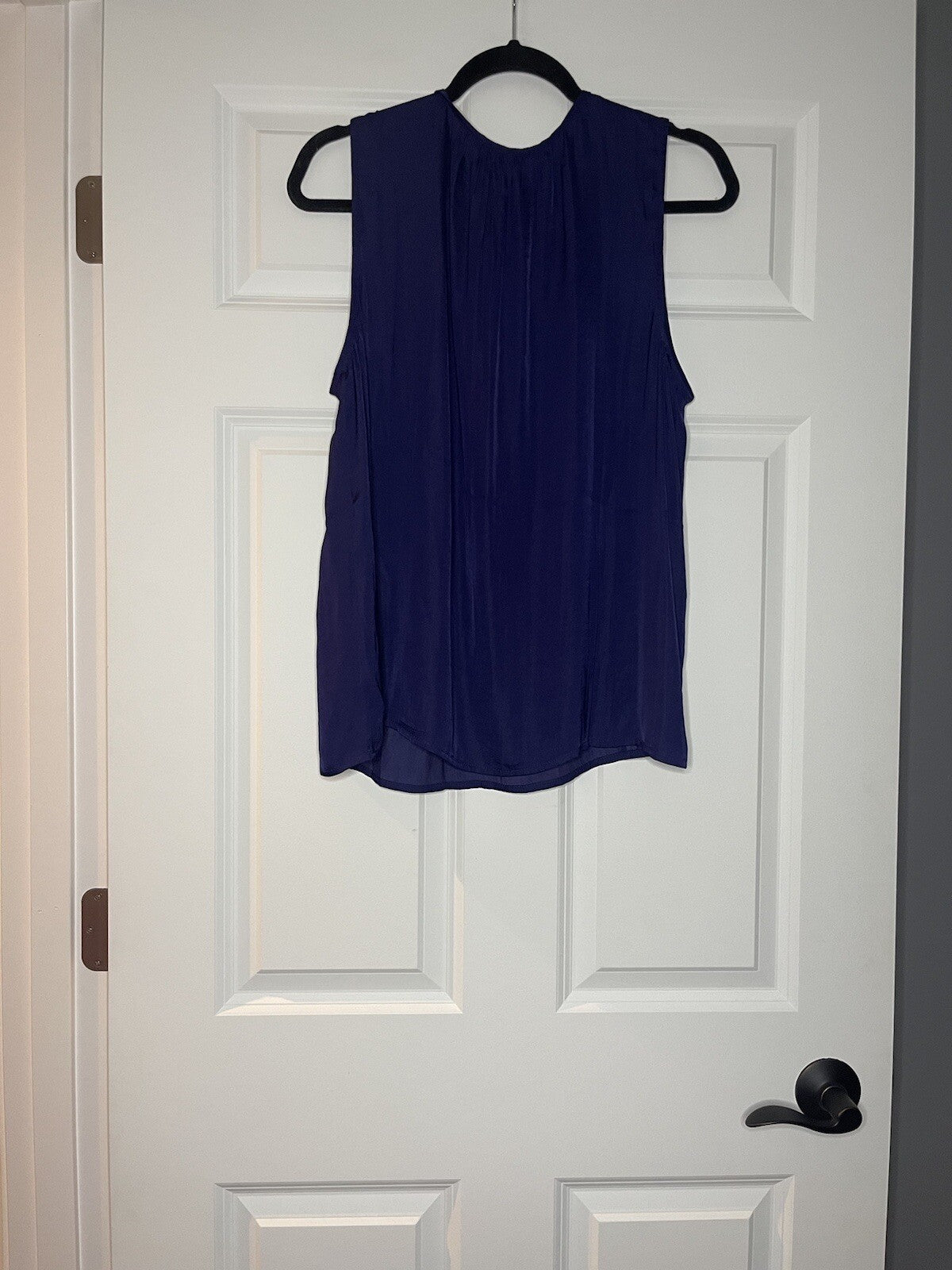 Banana Republic sleeveless blouse violet large nwt