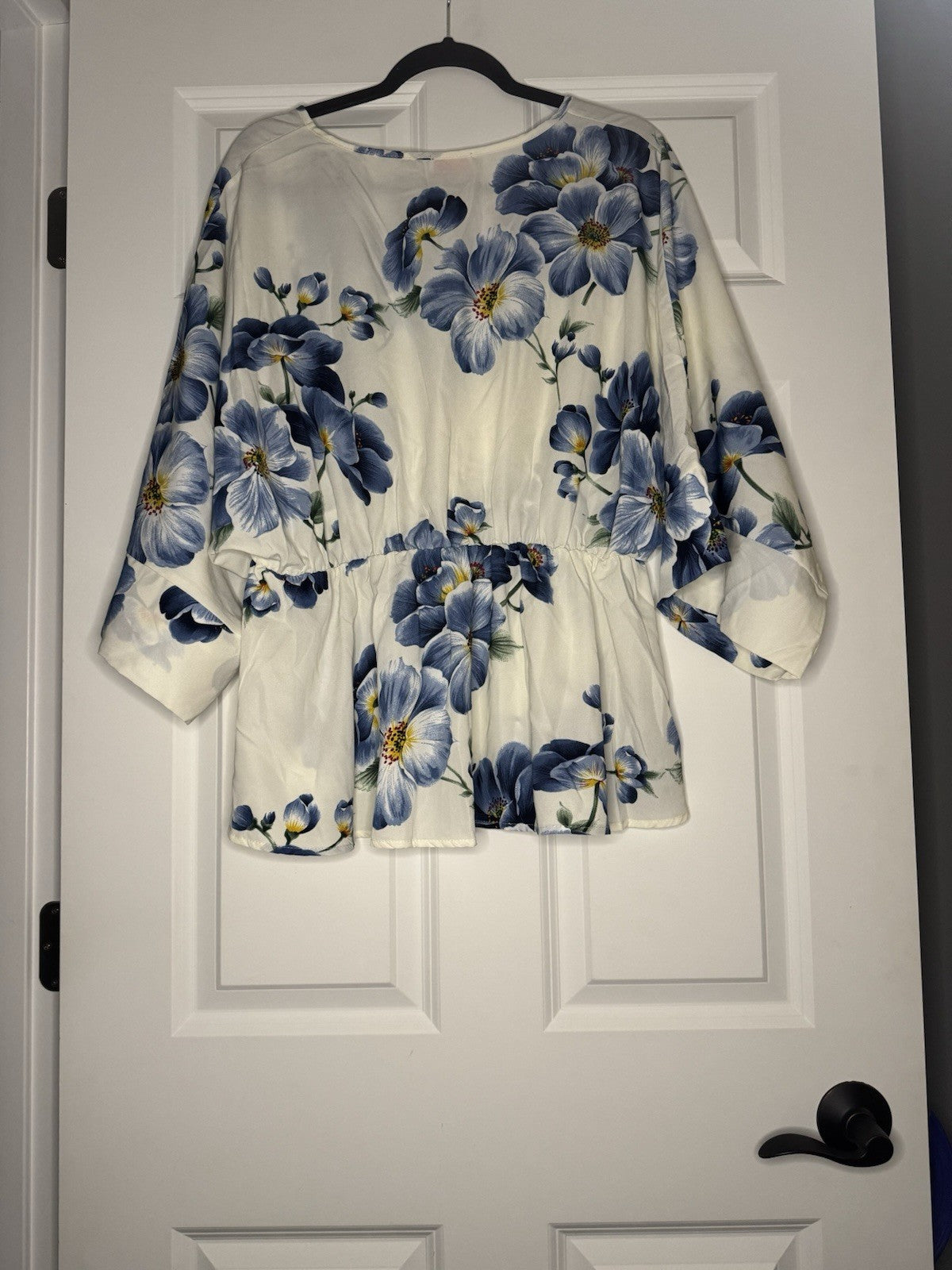 Hailey And Co  Blouse Large White W Blue Yellow Green Floral