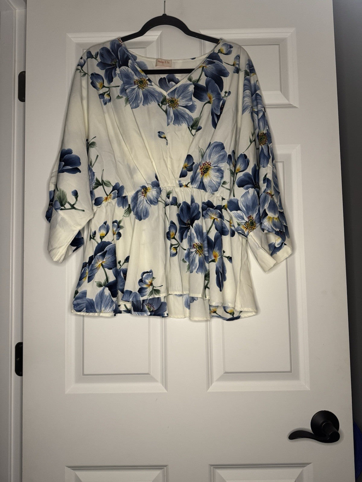 Hailey And Co  Blouse Large White W Blue Yellow Green Floral