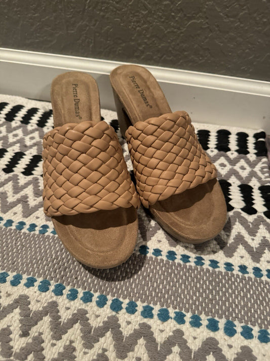 Pierre Dumas Brown Heels Size 9 Brand New 