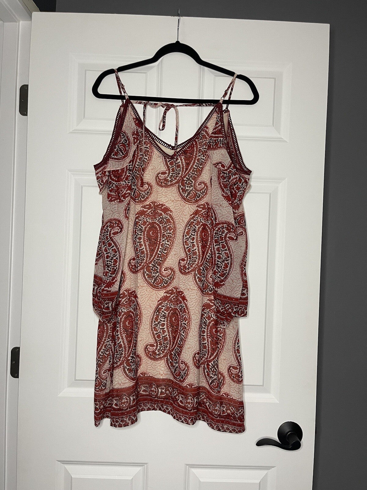 Skies Are Blue Cut Out Shoulder Dress Medium Red Maroon Orange Print