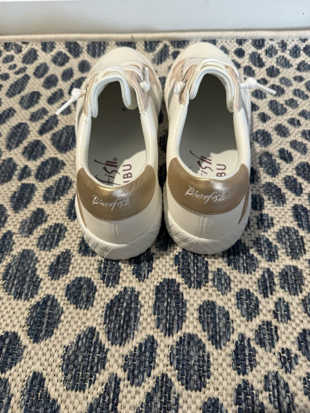 Blowfish Slip On Sneakers Size 11 Beige White Gold Silver Brand New