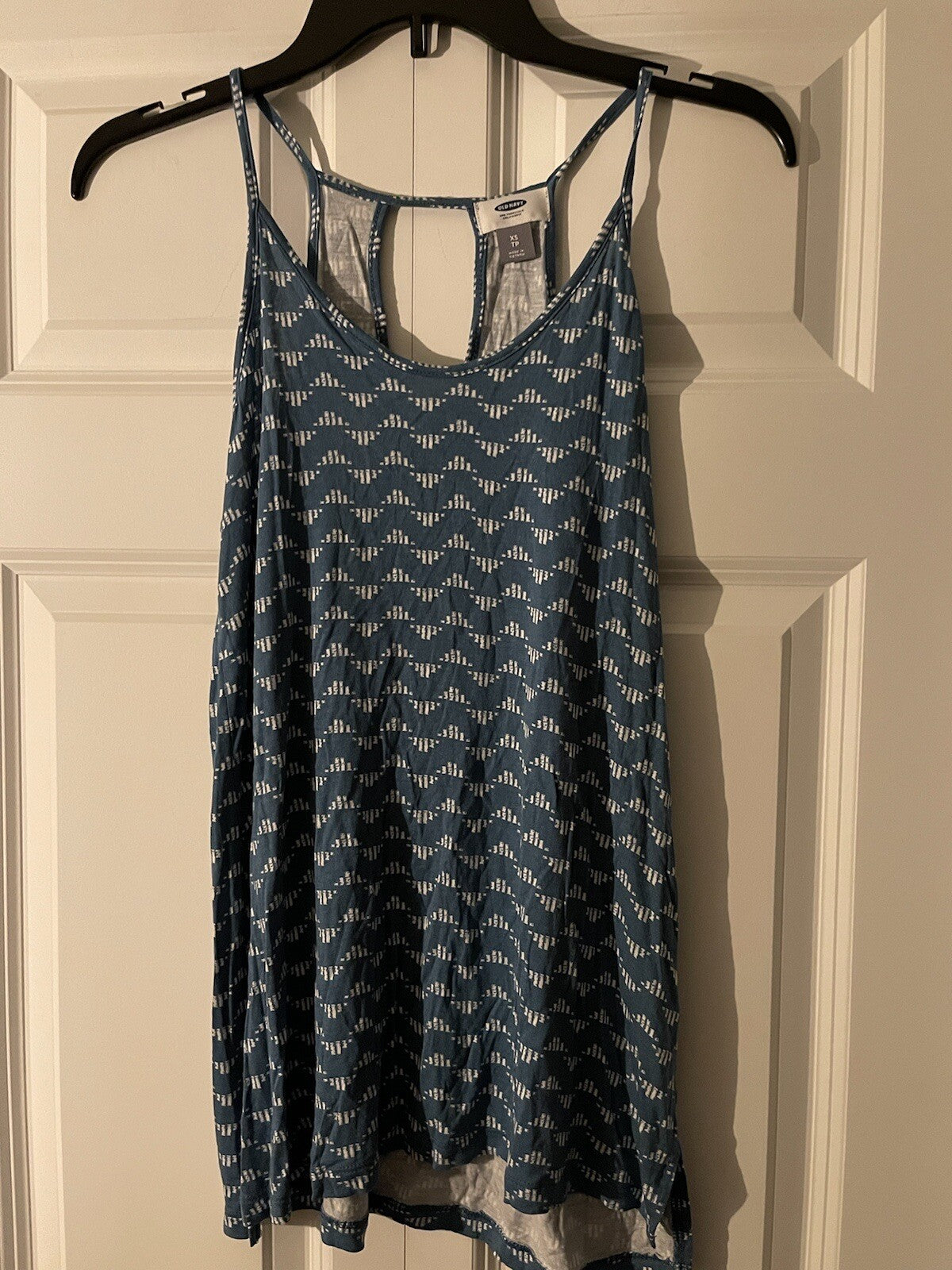 Old Navy sleeveless blouse xs Blue and white