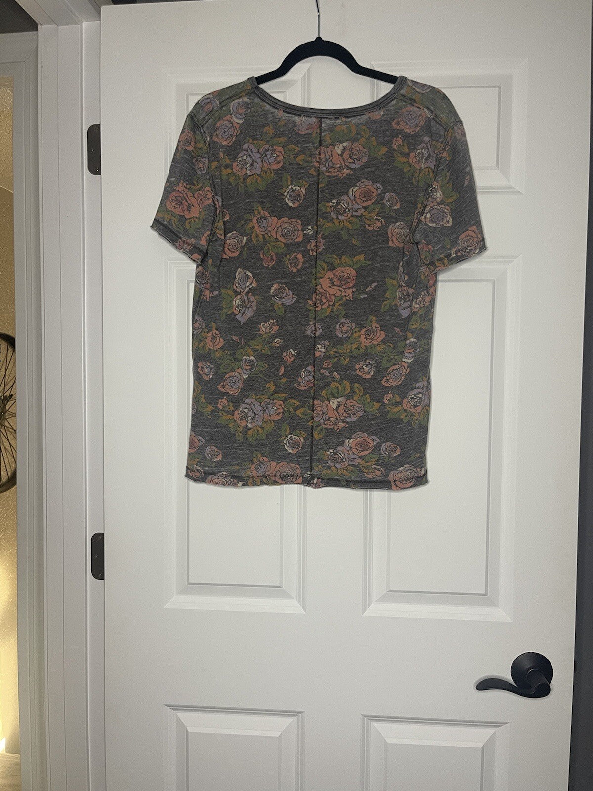 Free people short sleeve blouse xs gray with multicolor floral