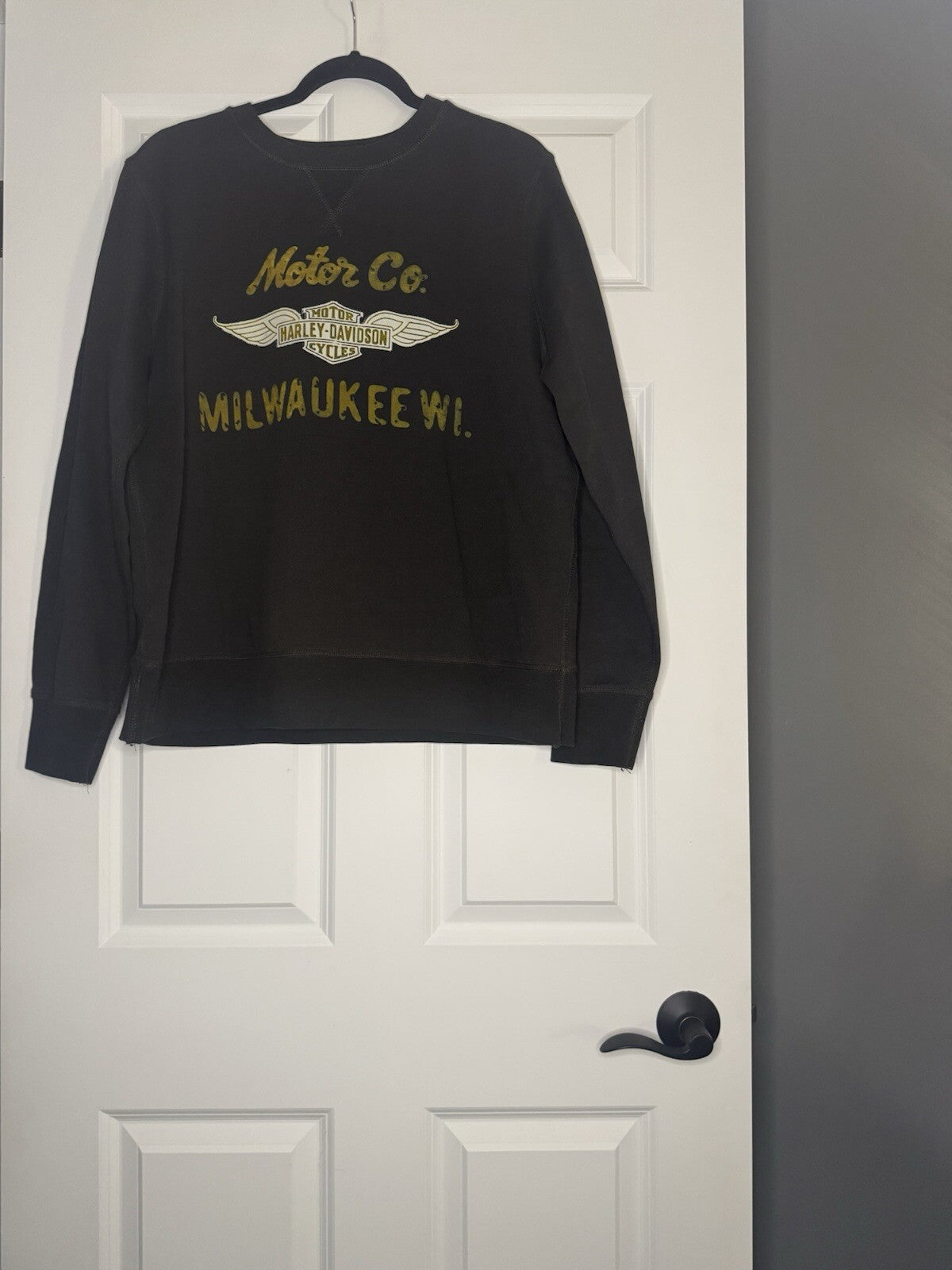 Harley Davidson Crew Sweatshirt Xl Motor Co Milwaukee Wi Gray W Mustard