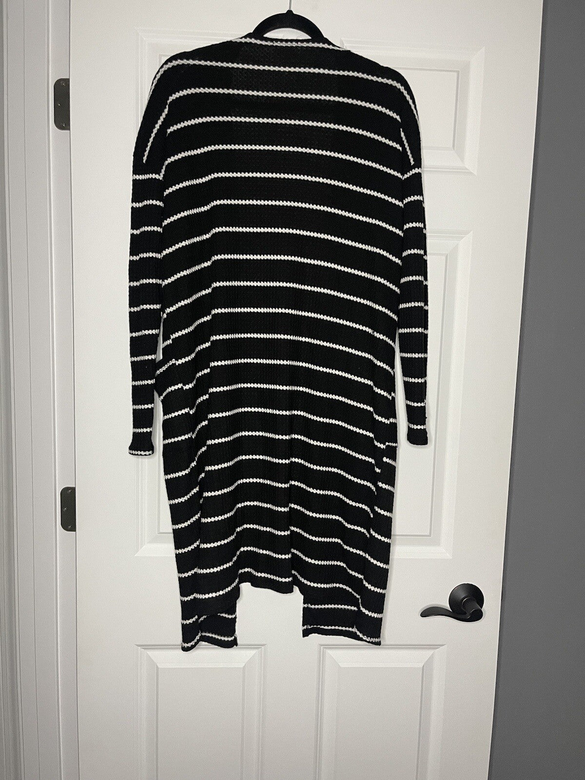 Bibi cardigan medium black white striped 
